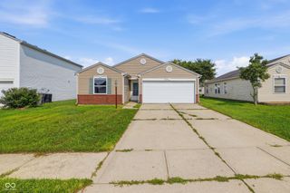 8605 Bluff Point Way, Camby, IN 46113