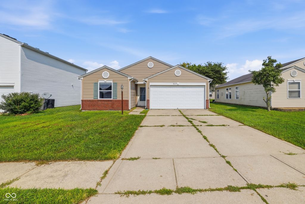 8605 Bluff Point Way, Camby, IN 46113