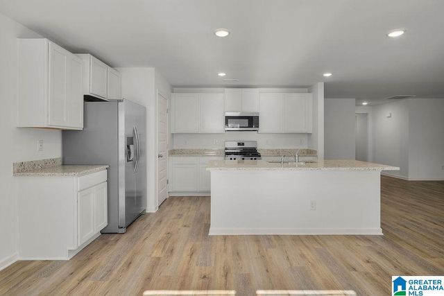 280 HALIFAX LANE, Chelsea, AL 35043