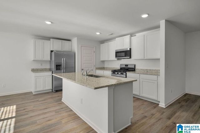 280 HALIFAX LANE, Chelsea, AL 35043