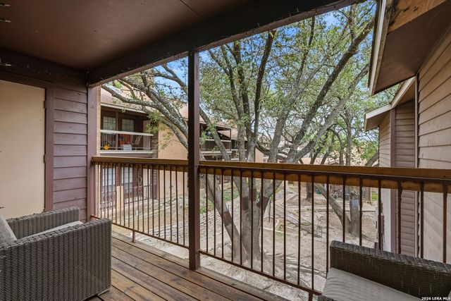 8633 Datapoint Dr Apt 270, San Antonio, TX 78229