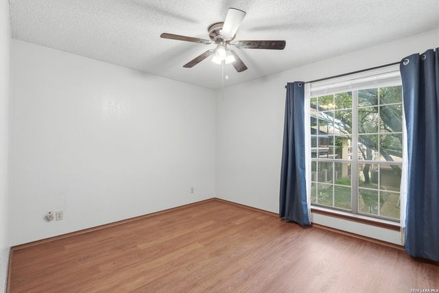 8633 Datapoint Dr Apt 270, San Antonio, TX 78229