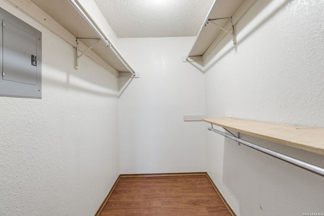 8633 Datapoint Dr Apt 270, San Antonio, TX 78229