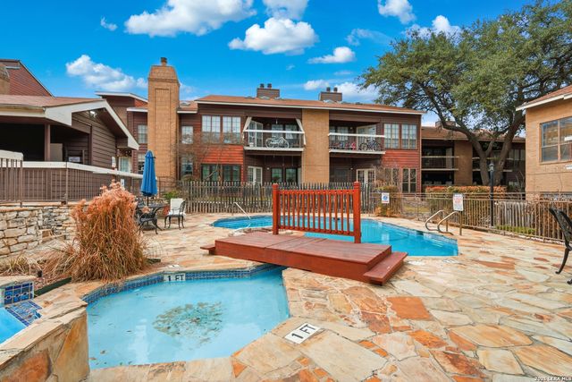 8633 Datapoint Dr Apt 270, San Antonio, TX 78229