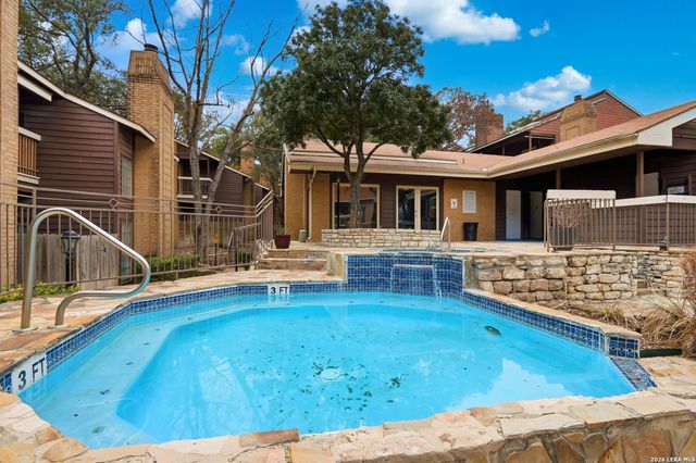 8633 Datapoint Dr Apt 270, San Antonio, TX 78229