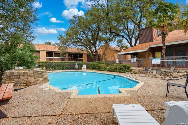 8633 Datapoint Dr Apt 270, San Antonio, TX 78229