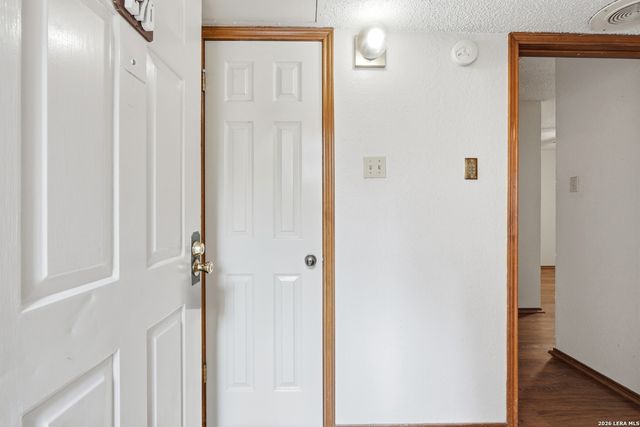 8633 Datapoint Dr Apt 270, San Antonio, TX 78229