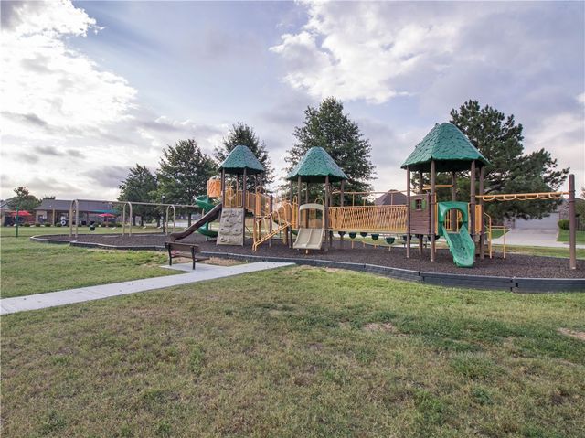 4004 SW Flintstone Way, Bentonville, AR 72713