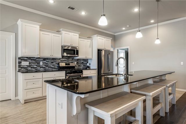 4004 SW Flintstone Way, Bentonville, AR 72713