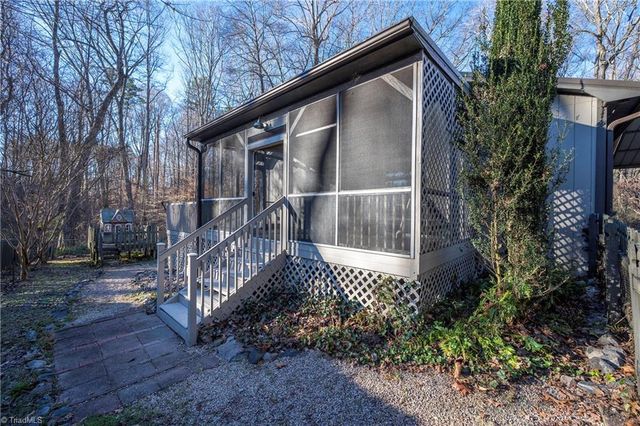 298 Apache Drive, Winston-salem, NC 27107