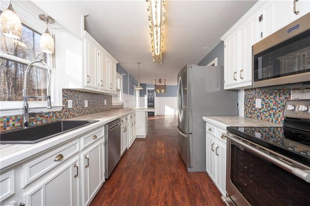 298 Apache Drive, Winston-salem, NC 27107