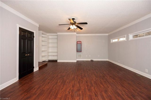 298 Apache Drive, Winston-salem, NC 27107