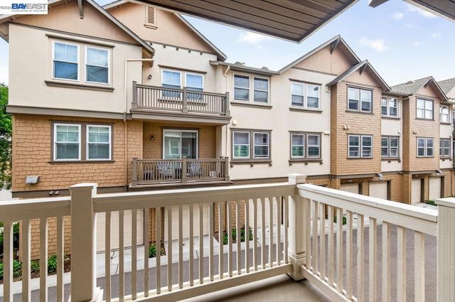 153 Gillette Pl 100, Livermore, CA 94550