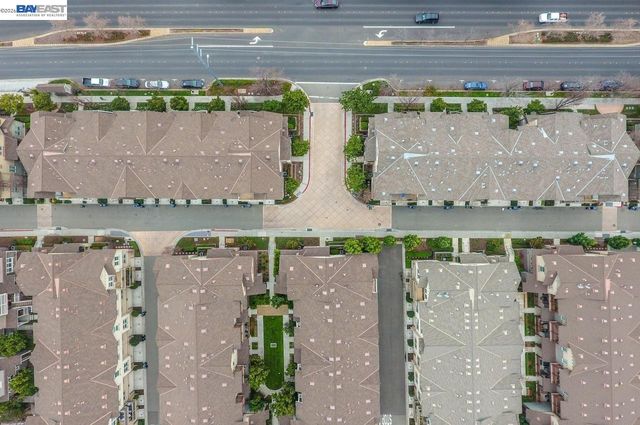 153 Gillette Pl 100, Livermore, CA 94550