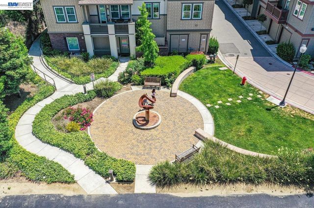 153 Gillette Pl 100, Livermore, CA 94550