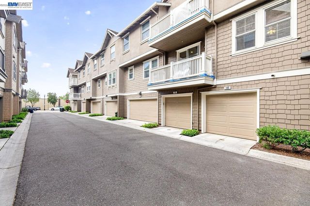 153 Gillette Pl 100, Livermore, CA 94550