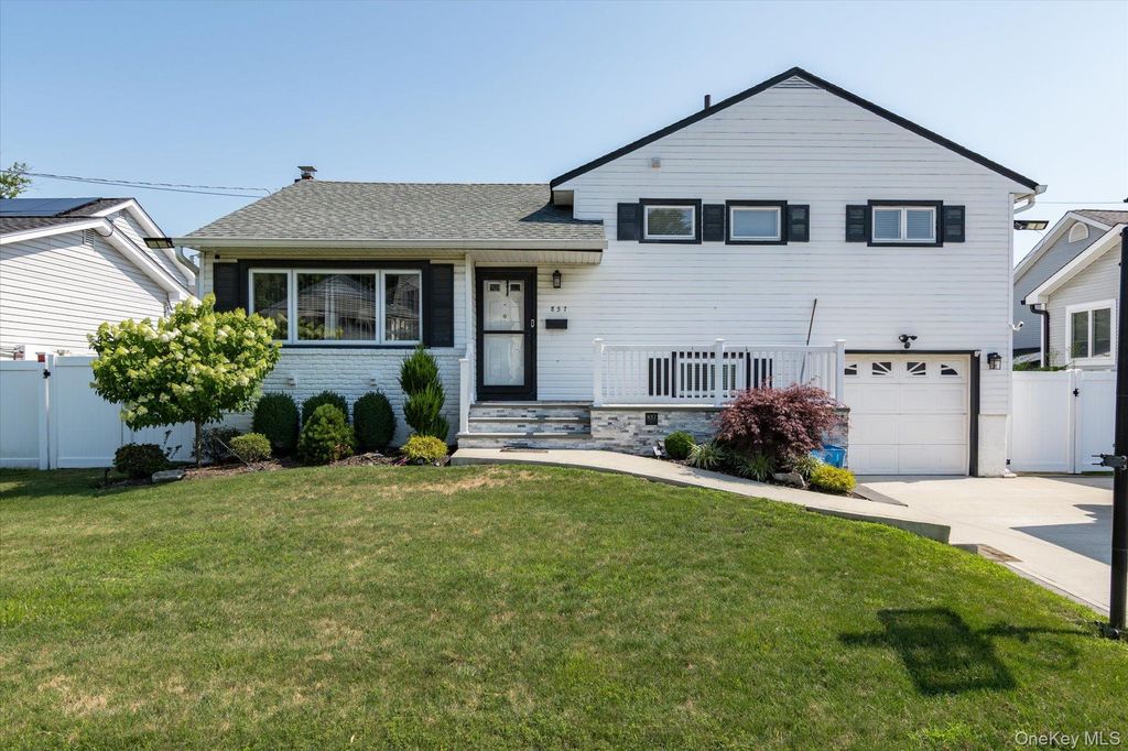 857 Virginia Avenue, North Bellmore, NY 11710