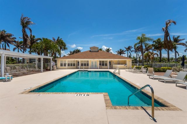 1850 Charlesmont Drive 119, Indialantic, FL 32903