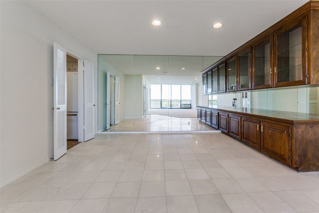 6335 W Northwest Highway 815, Dallas, TX 75225