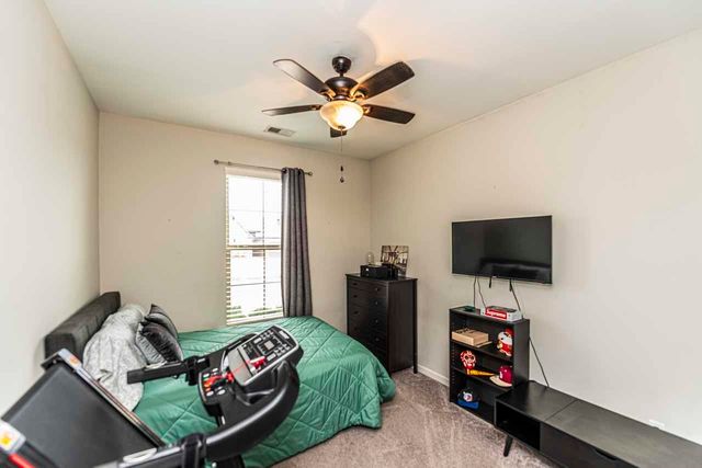 240 DOGWOOD SPRINGS DR, Oakland, TN 38060