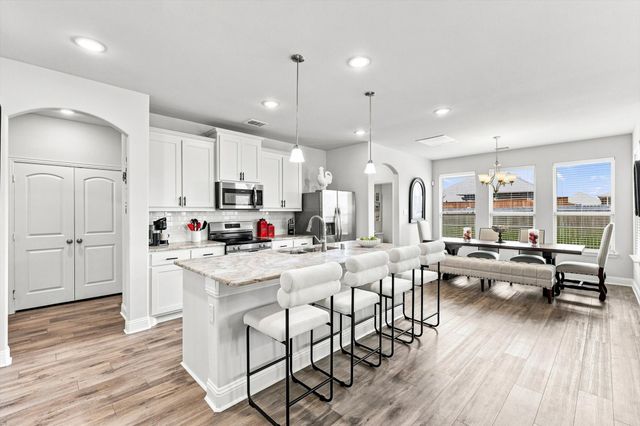 401 Llano Lane, Red Oak, TX 75154