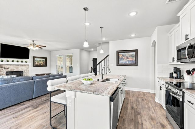 401 Llano Lane, Red Oak, TX 75154