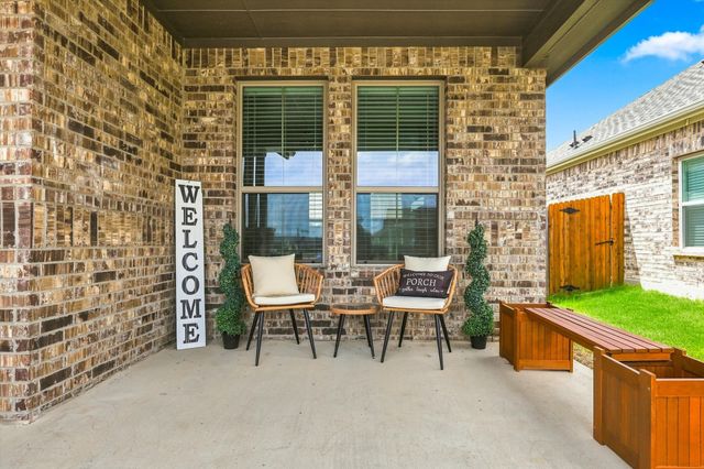 401 Llano Lane, Red Oak, TX 75154