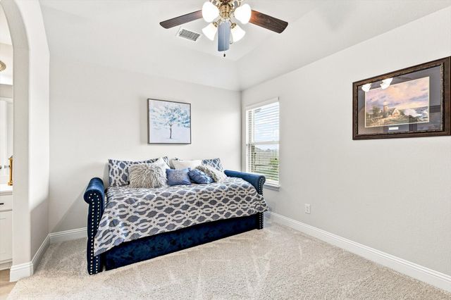 401 Llano Lane, Red Oak, TX 75154