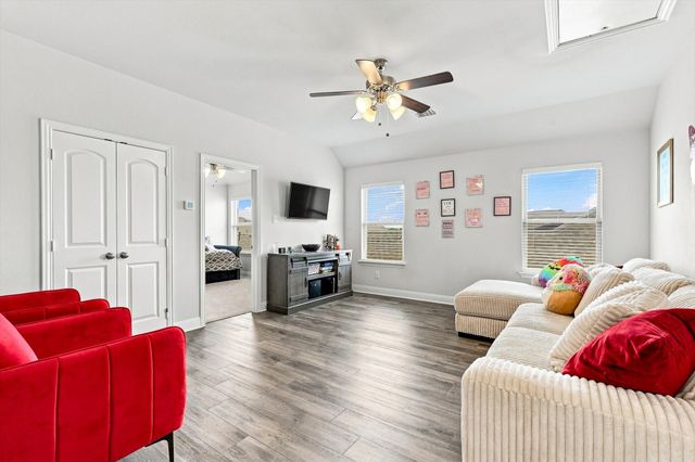 401 Llano Lane, Red Oak, TX 75154