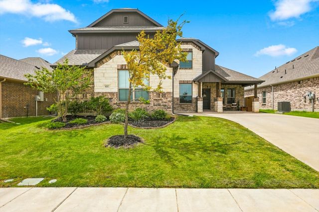 401 Llano Lane, Red Oak, TX 75154