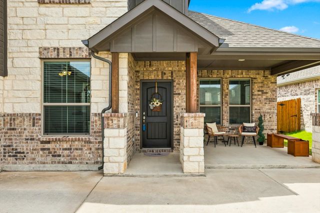 401 Llano Lane, Red Oak, TX 75154