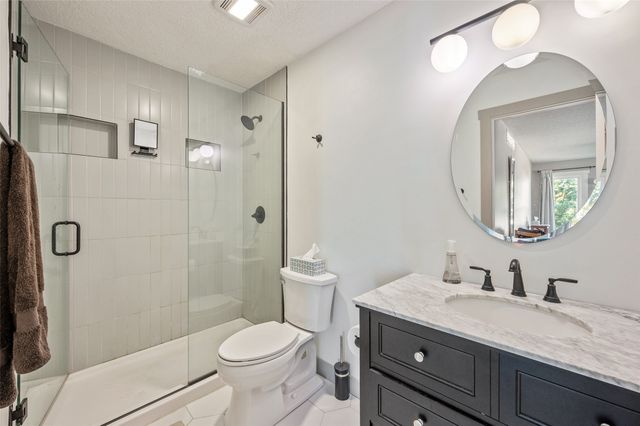 10220 Clark Street, Clive, IA 50325