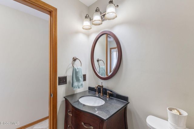 607 Salvia Lane, Guilderland, NY 12303