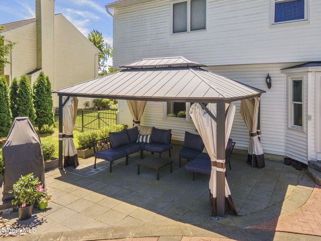 607 Salvia Lane, Guilderland, NY 12303