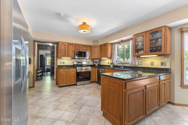 607 Salvia Lane, Guilderland, NY 12303