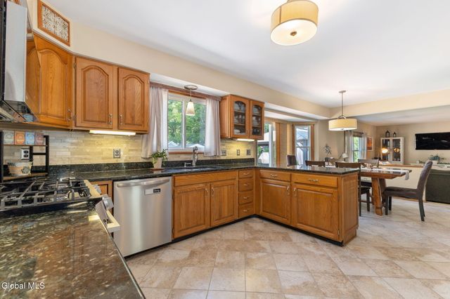 607 Salvia Lane, Guilderland, NY 12303
