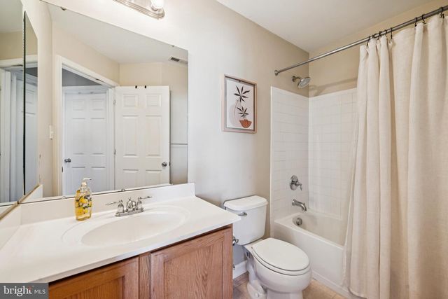 118 SOUTH AVE, Swedesboro, NJ 08085