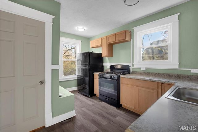 2140 Crescent Avenue, St Louis, MO 63121
