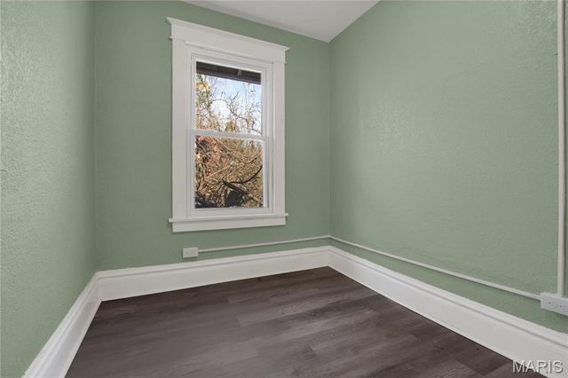 2140 Crescent Avenue, St Louis, MO 63121