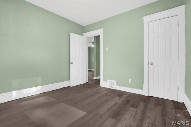 2140 Crescent Avenue, St Louis, MO 63121