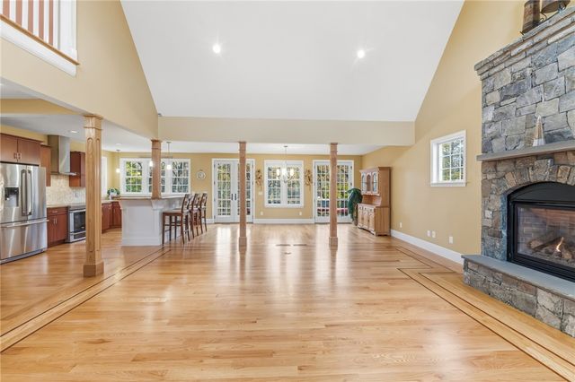 71 Norton Avenue, Cranston, RI 02920