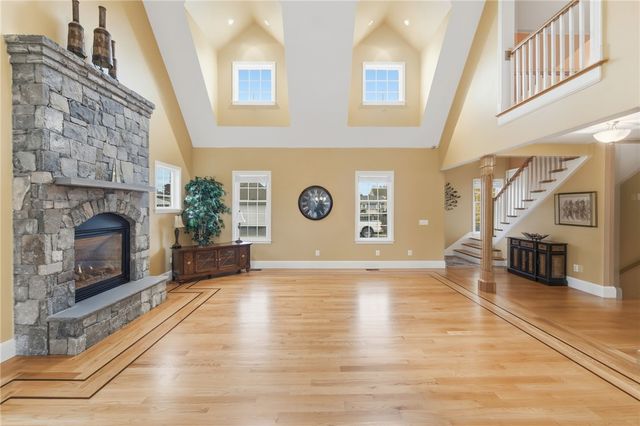 71 Norton Avenue, Cranston, RI 02920