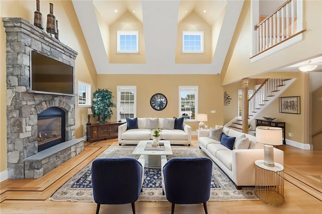 71 Norton Avenue, Cranston, RI 02920