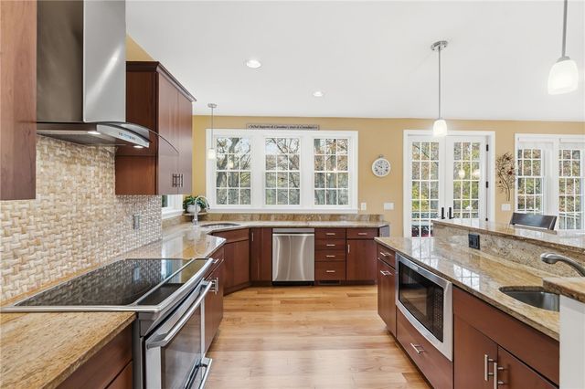 71 Norton Avenue, Cranston, RI 02920