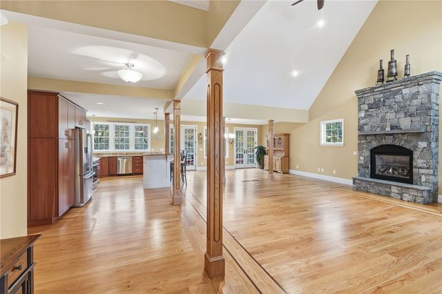 71 Norton Avenue, Cranston, RI 02920