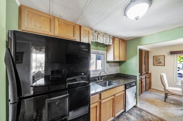 14 Buttercup Drive, Bohemia, NY 11716