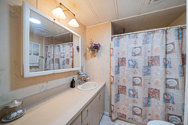 14 Buttercup Drive, Bohemia, NY 11716