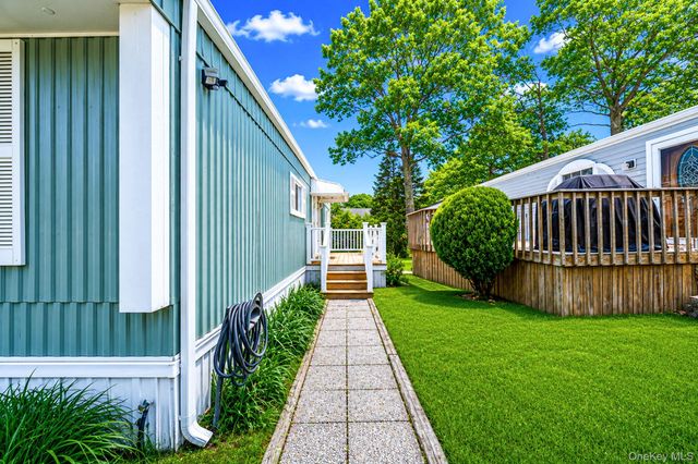 14 Buttercup Drive, Bohemia, NY 11716