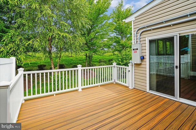 193 LONG POINT DR, Fredericksburg, VA 22406