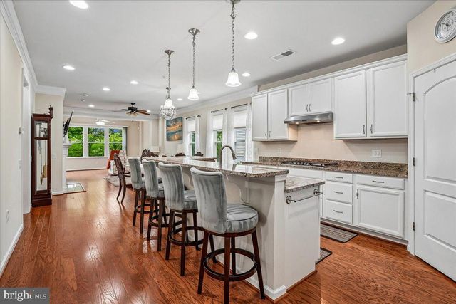 193 LONG POINT DR, Fredericksburg, VA 22406